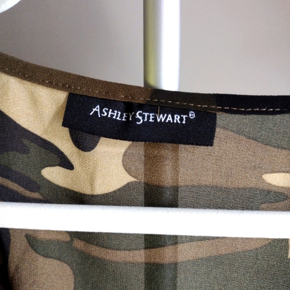 Ashley Stewart Camo Print Faux Wrap Sheer Blouse 3/4 Sleeve Relaxed Fit - Picture 2 of 5